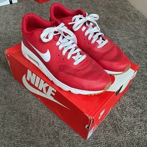 Nike AirMax 90 Ultra Essential 2.0